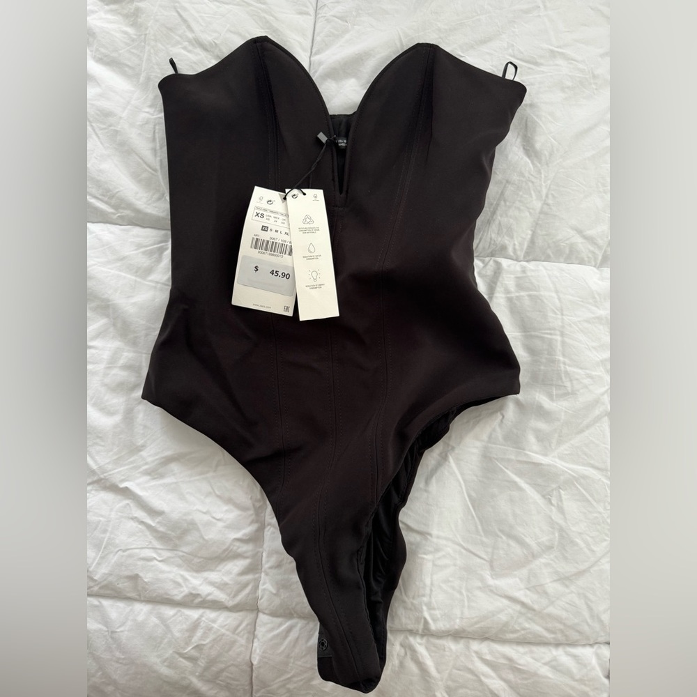 Brand new Zara bodysuit color black with tags on
